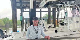 Performance Fishing Charters Bluewave mikira Boat