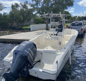 Hog Squad Fishing Bulls Bay Boat