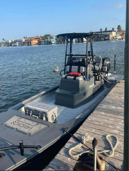 Vamonos Fishing Charters Majek Boat