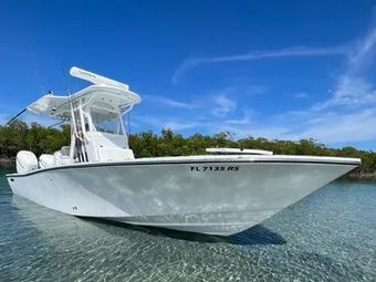 Uno Mas Fishing Charters Conch Boat
