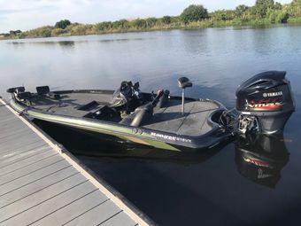 David Paycheck Fishing Guide Service Ranger boat