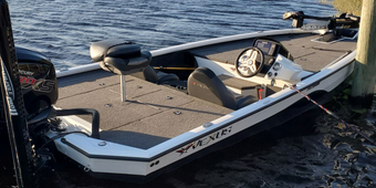 Bassin' With Capt Lou Guide Vexus Boat