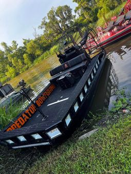 Predator Bowfishing Airgator Boat