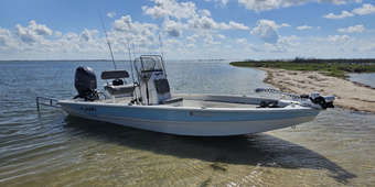 Hookinhuffman Avid 21 Boat