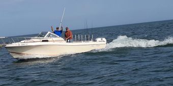 Grumpy's Charters  Chris-Craft (Walkaround) Boat
