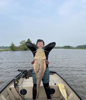 Cat Snatcher Noodling Guide Alumaweld boat