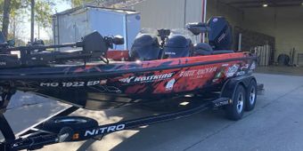 Breaking Bass Guide Service Nitro (Bass boat) Boat