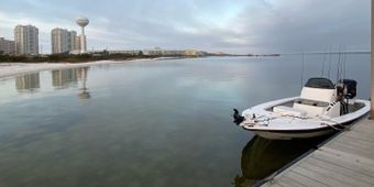 Showintail Inshore Charters Majek (Center console) Boat