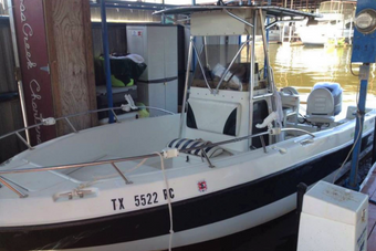 Crosscreek Guide Service Triton boat