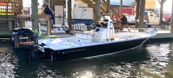 Get'n Hooked Inshore Adventures Sportsman (Center console) boat