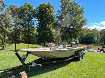 Captain Josh Crappie Fishing War Eagle Boat