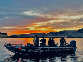 Pathfinder Sportfishing Umpqua Marine Boat