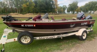 Windrift Sport Fishing Lund boat