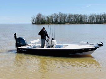 Lowcountry Angling Maverick (Flats boat boat