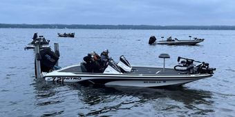 TheHautdoors Nitro Z21 (Bass boat) Boat