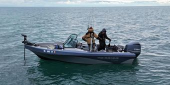 C3 Sport Fishing Warrior Dual Console boat