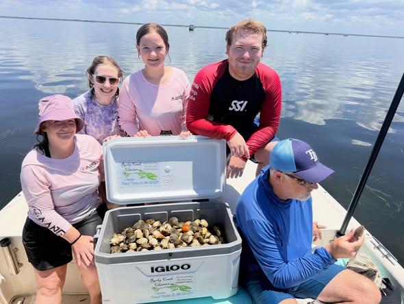 Make unforgettable memories collecting fresh scallops in the shallow, clear waters of Steinhatchee with an experienced local guide.