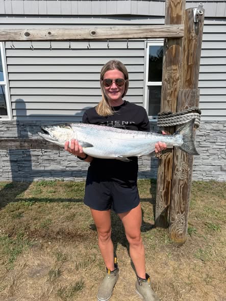 Muskegon salmon fishing offers the perfect chance to land powerful fish while enjoying the beauty of Lake Michigan.