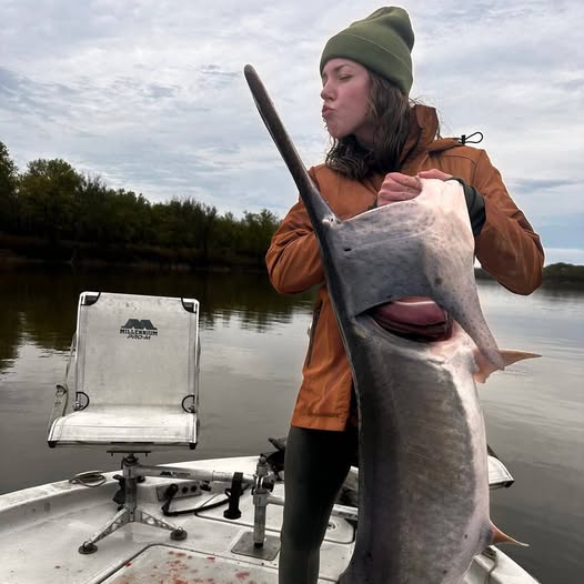 Fort Gibson Lake fishing: peaceful mornings, strong lines, and unforgettable views.