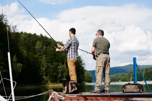 How to Fish in Rivers vs Lakes: Key Differences
