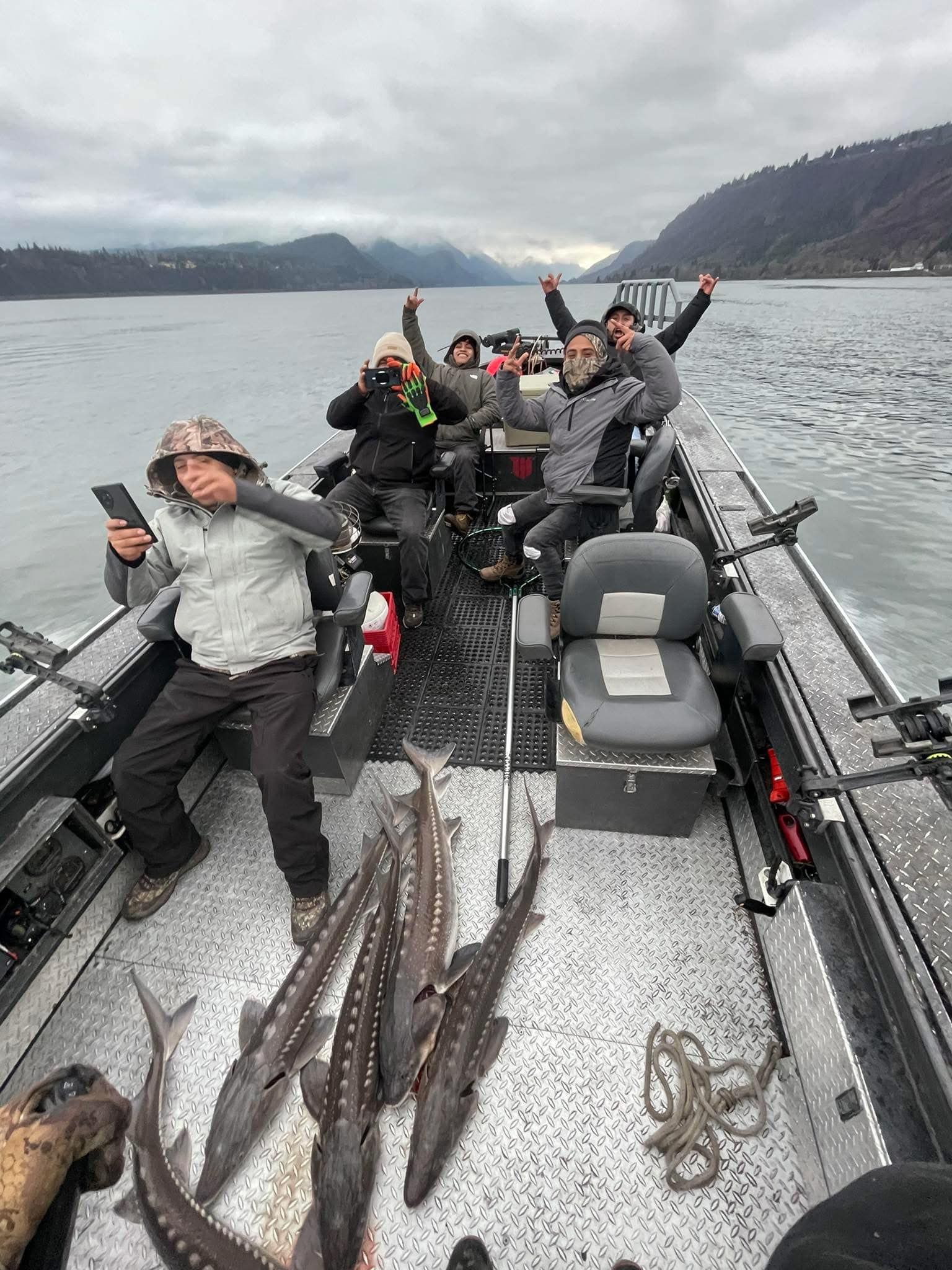 Expert-Guided Columbia River Fishing Charter
