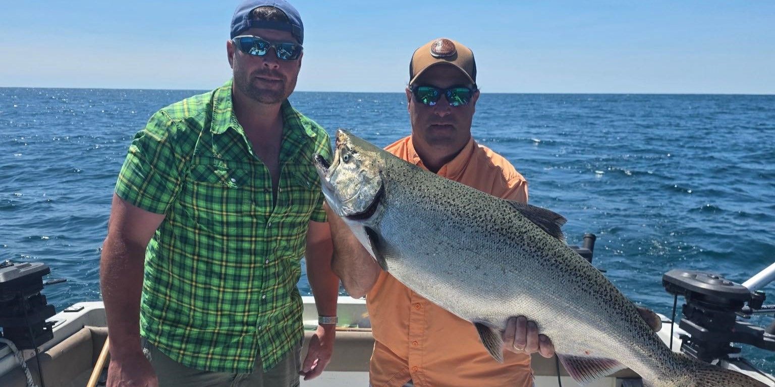 Pro Angler's Dream: Lake Ontario Trophy Fishing