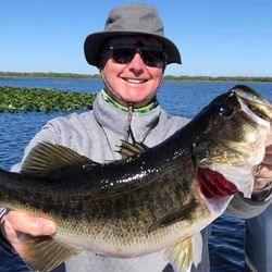 2 anglers fishing in FL