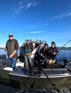 A group of 6 people enjoying a day at Tahoe Vista