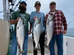 Lake Ontario Fishing: Reel Thrills and Catches!