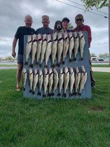 The Bix Sluss crew from Mansfield, Walleye kings!