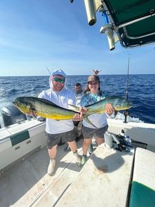 4 people on a cruises and fishing trip in FL