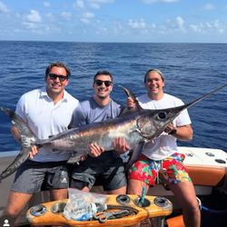 Fishing in Miami with 3 people