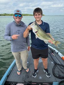 Bass fishing success on Fort Worth TX lake with large largemouth bass catch