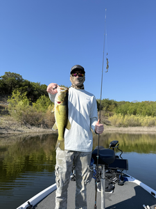 Nice Florida bass on heavy tackle today. Clear skies made for perfect fishing conditions.