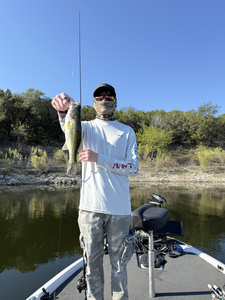 Nice largemouth bass using heavy and light tackle in clear conditions!