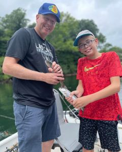 Two anglers fishing in Missouri with the best great experience