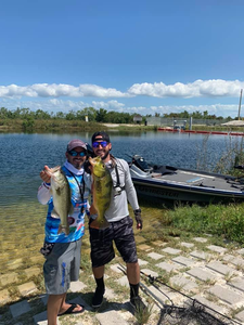 2 anglers fishing in Florida