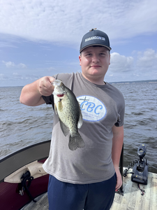 Huge crappie reeled in using finesse at Solan's Boat Launch!