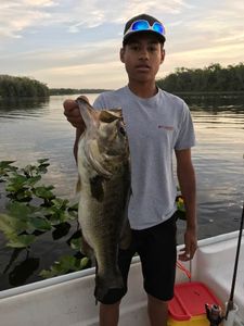 Angler with big 24-inch fish caught in FL