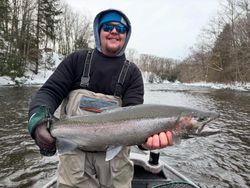 Big steelhead, big smiles! 🎣❄️