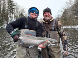 Big smiles and even bigger steelhead! 🎣😁