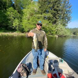 Largemouth Bass fishing in OR