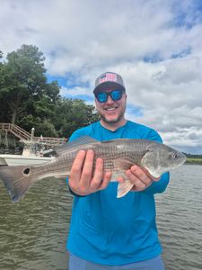 Angler catches a huge redfish in South Carolina