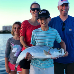 4 anglers enjoying a fishing trip in PR