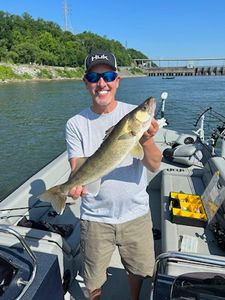 1 person fishing in TN