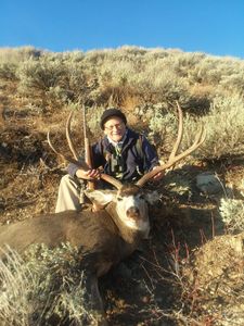 Lone hunter in NV