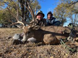 Two people hunting in Lamar