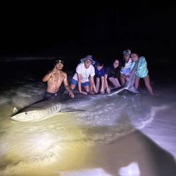 Six people fishing in Destin