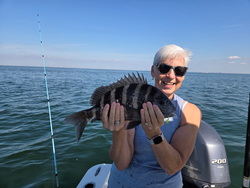 Nice sheepshead using deep sea jigging techniques in clear conditions!