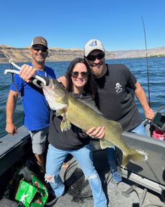 Anglers fishing in OR